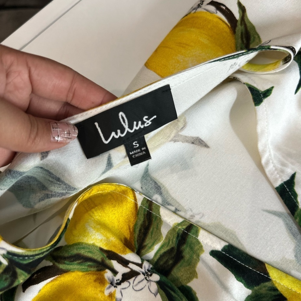 NWT Lulus A La Tart White and Yellow Lemon Print Wrap Dress Sz S - Picture 5 of 12